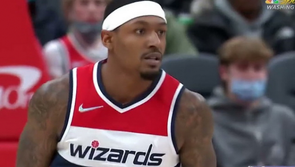 Įspūdingą kontraktą pasirašęs B. Bealas – vienintelis NBA žaidėjas be išmainymo galimybės