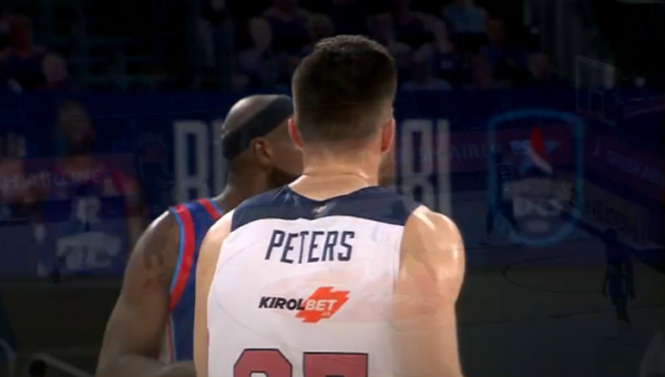 A. Petersas oficialiai keliasi į „Olympiacos“