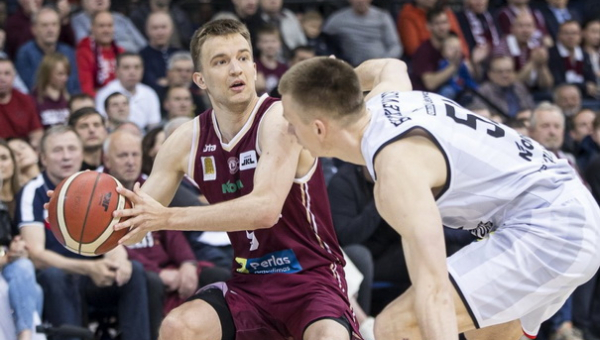 „Lietkabelis“ išsiskyrė su K. Giedraičiu