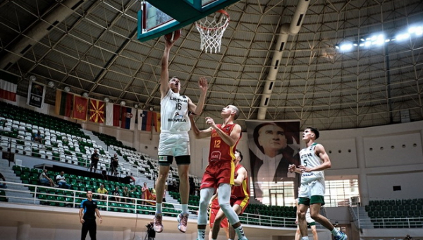 Europos čempionato starte – įtikinama aštuoniolikmečių pergalė prieš Juodkalniją