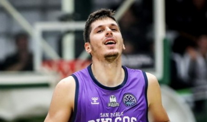Jonavos komanda prisiviliojo aukštaūgį iš Serbijos
