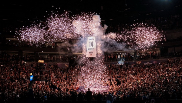 D. Nowitzki marškinėliai iškelti į palubes (FOTO) (VIDEO)