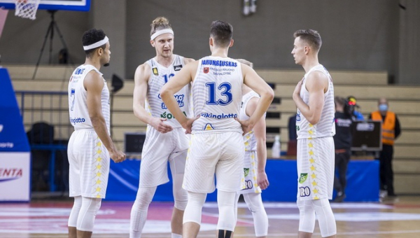 „Pieno žvaigždės“ po atkaklios kovos nusileido Estijos klubui