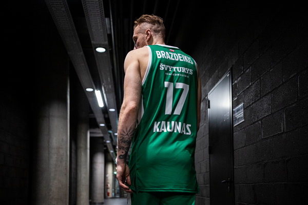 „Žalgiris“ pristatė aprangos dizainą artėjančiam sezonui ir užminė mįslę
