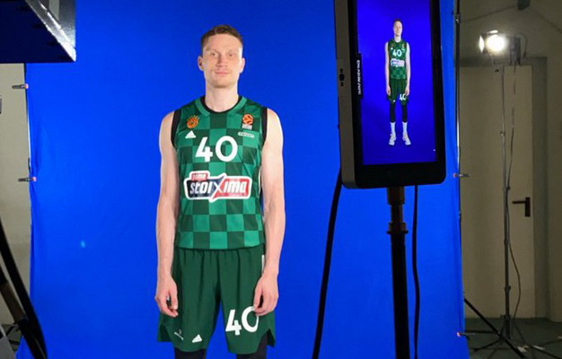 M. Grigonis apsivilko „Panathinaikos“ marškinėlius