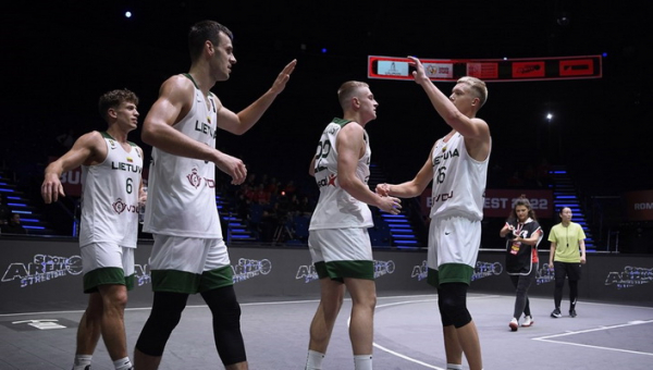 Vaikinai 3x3 pasaulio čempionate startavo dviem pergalėmis, merginos iškovojo vieną