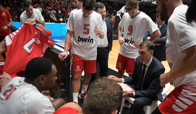 „Olympiacos“ prieš „Žalgirį“ žais prie tuščių tribūnų, o rungtynes gali praleisti du žaidėjai