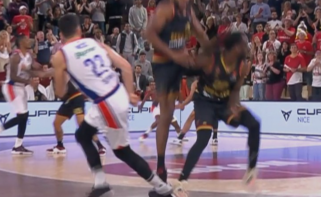 Eurolyga pripažino: D. Motiejūno klubas laimėjo prieš čempionus per klaidą