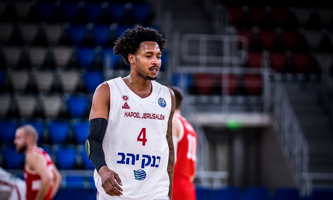 Oficialu: J. Adamsas papildė „Maccabi“ gretas