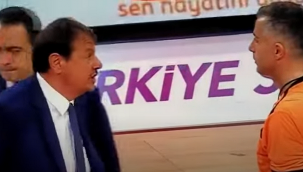 E. Atamano šėlsmas Turkijoje - iškeikė teisėjus ir paliko areną (VIDEO)