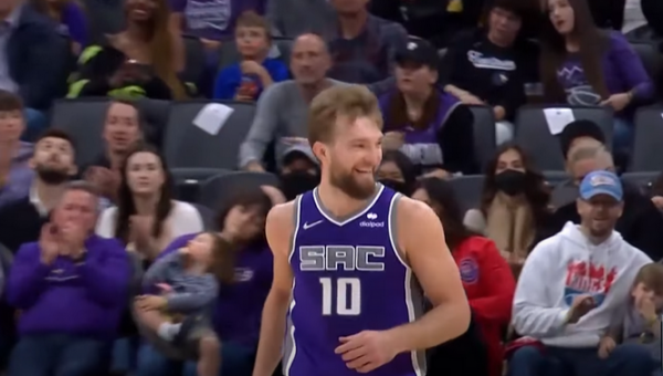 D. Sabonis sužaidė gerą mačą, bet „Kings“ nesusitvarkė su „Warriors“ (VIDEO)