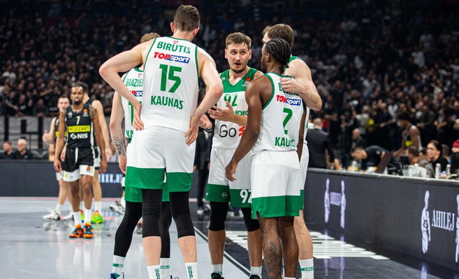„Žalgirio“ fanai: „Teisėjai stipriai prisidėjo prie pralaimėjimo, nes buvo FIBA lygio teisėjavimas“