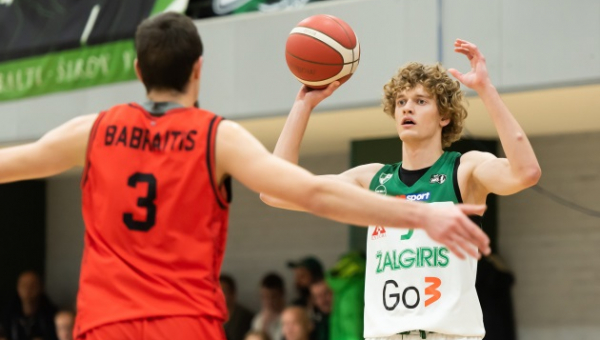 Nesulaikomi: gausiai palaikomas „Žalgiris-2“ iškovojo pergalę principiniame mūšyje