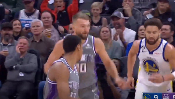 D. Sabonis buvo žvėriškas, o „Kings“ įveikė NBA čempionus (VIDEO)