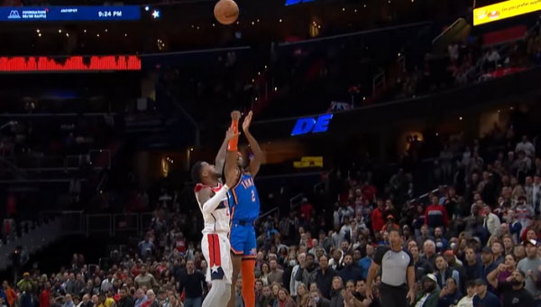 Pergalingas „Thunder“ metimas - gražiausias NBA nakties epizodas (VIDEO)