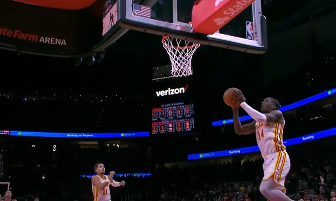A.J. Griffino pergalingas metimas - gražiausias NBA nakties epizodas (VIDEO)