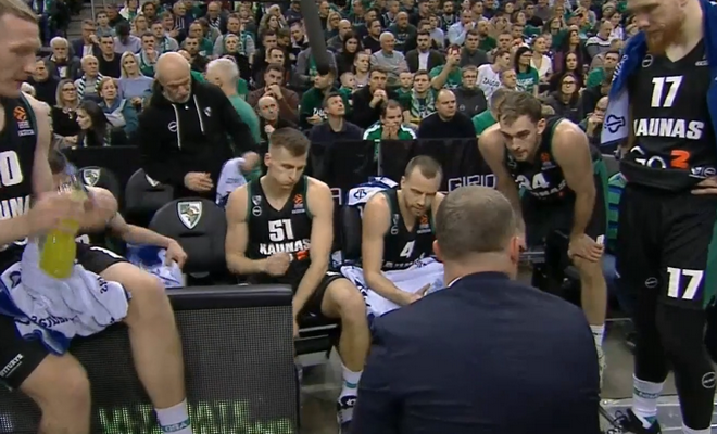 Buvo karšta: K. Maksvyčio emocijos per minutės pertraukėles prieš „Panathinaikos“ (VIDEO)