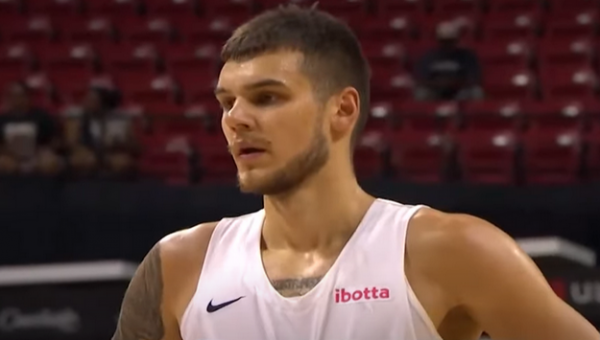 D. Sirvydis NBA G lygoje blykstelėjo dvigubu dubliu