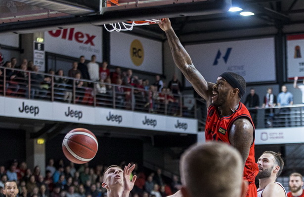 Panevėžiečių tritaškių lietų atlaikęs „Rytas“ pratęsime pasiekė revanšą