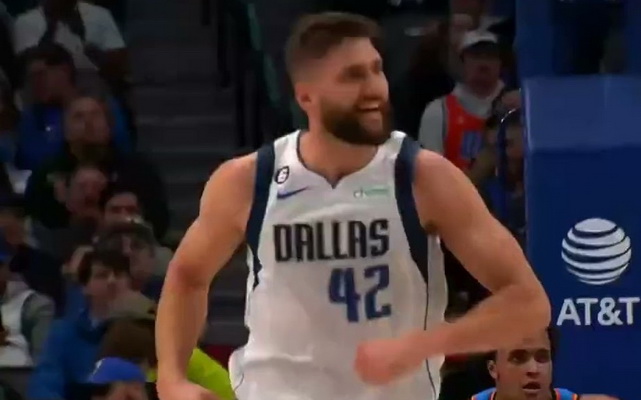 „Mavericks“ puolėjas patyrė traumą (B. Ingramas dar nežais mažiausiai savaitę)