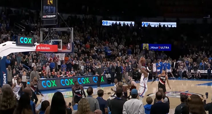 Gražiausias NBA nakties epizodas - pergalingi „Thunder“ taškai (VIDEO)