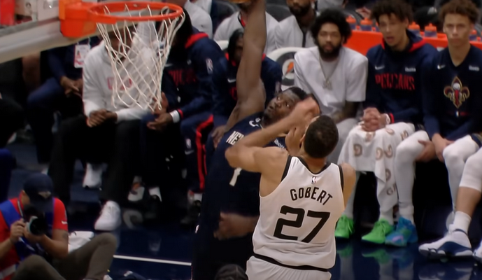 Gražiausias NBA nakties epizodas - galingas Z. Williamsono dėjimas per varžovą (VIDEO)