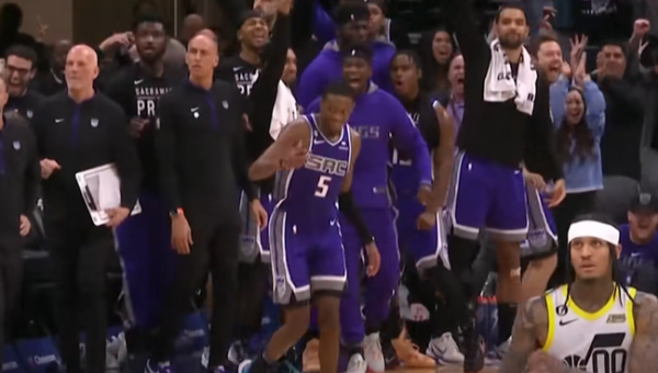 Gražiausias NBA nakties epizodas - pergalingi „Kings“ taškai (VIDEO)