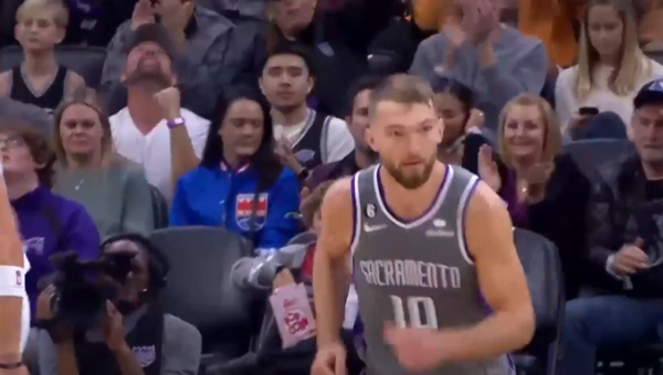 D. Sabonis surinko dvigubą dublį, bet „Kings“ krito Memfyje (VIDEO)