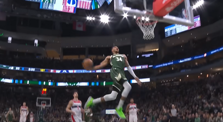 Gražiausias NBA nakties epizodas - fantastiškas G. Antetokounmpo dėjimas (VIDEO)