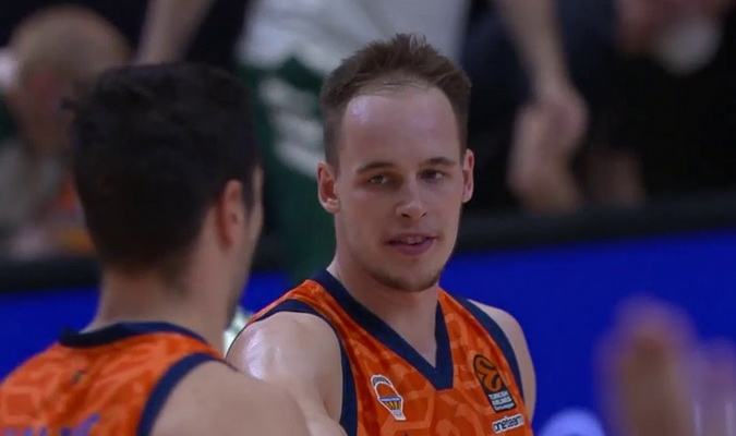 „Anadolu Efes“ ir vėl pralaimėjo: šįkart nusileido „Valencia“ komandai