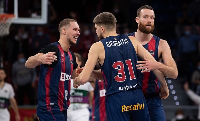 R. Giedraitis žvėriškai kovojo dėl kamuolių, o baskai nugalėjo Eurolygos čempionus