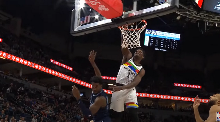 Gražiausias NBA nakties epizodas - galingas A. Edwardso dėjimas (VIDEO)