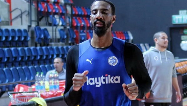 „Maccabi“ iki sezono pabaigos neteko dar vieno amerikiečio bei pratęs sutartį su aukštaūgiu