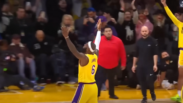 Gražiausias NBA nakties epizodas - rekordiniai L. Jameso taškai (VIDEO)