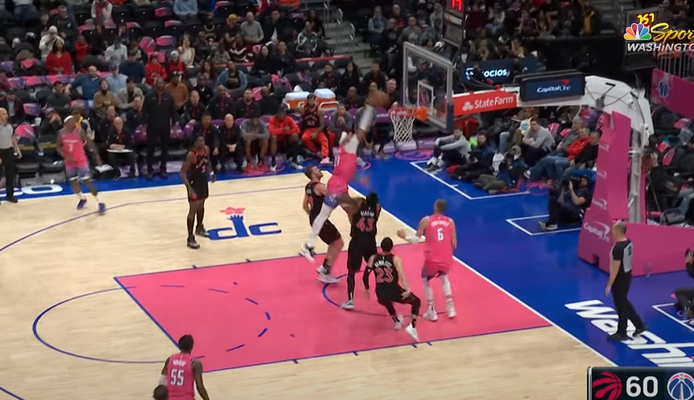 Gražiausias NBA nakties epizodas - „Wizards“ puolėjo dėjimas (VIDEO)