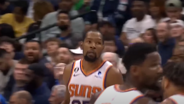 K. Durantas su „Suns“ įveikė „Mavericks“ krepšininkus (VIDEO)