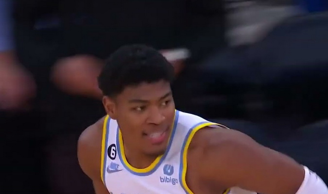 „Lakers“ ketina išsaugoti japoną, į peržiūrą pakviesti T. Thompsonas ir T. Bradley