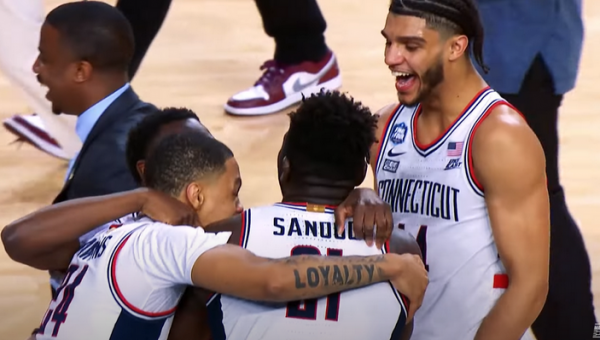 NCAA finale – Konektikuto universiteto triumfas (VIDEO)
