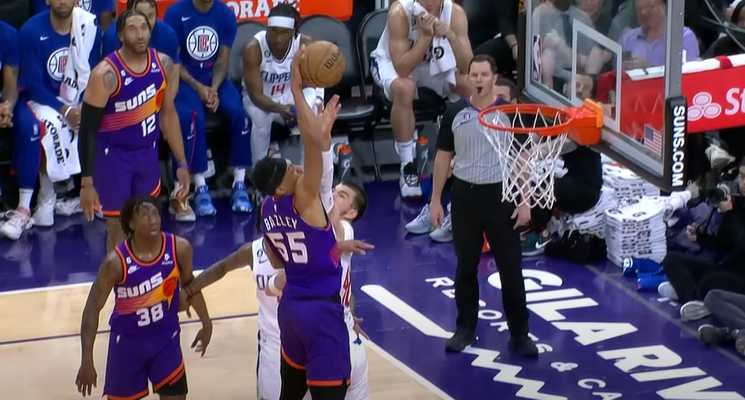 Gražiausias NBA nakties epizodas - „Suns“ puolėjas ir jo šuolio galimybės (VIDEO)