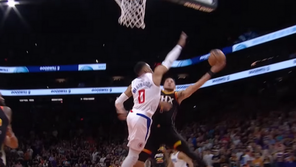 Gražiausias NBA nakties epizodas - R. Westbrooko blokas mačo pabaigoje (VIDEO)