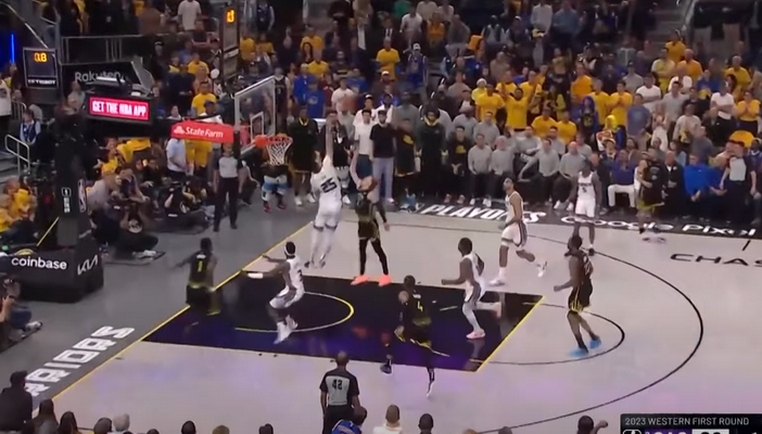 Gražiausias NBA nakties epizodas - D. DiVincenzo ataka paskutinėmis kėlinio sekundėmis (VIDEO)
