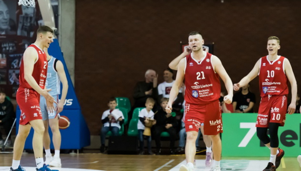 A. Jomanto traukiama „M Basket“ patiesė marijampoliečius ir žengė į finalą