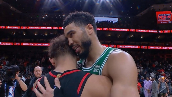 „Celtics“ užbaigė „Hawks“ sezoną