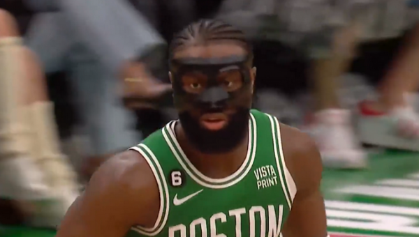 „Celtics“ nušlavė „76ers“ ir išlygino seriją