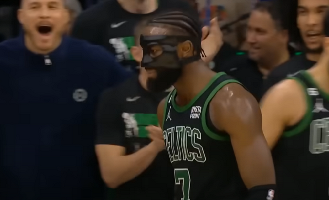 Konferencijų pusfinaliai: „Suns“ įveikė „Nuggets“, o „Celtics“ palaužė „76ers“