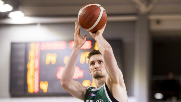 „Žalgiris“ sunkia pergale Jonavoje laimėjo reguliarųjį sezoną