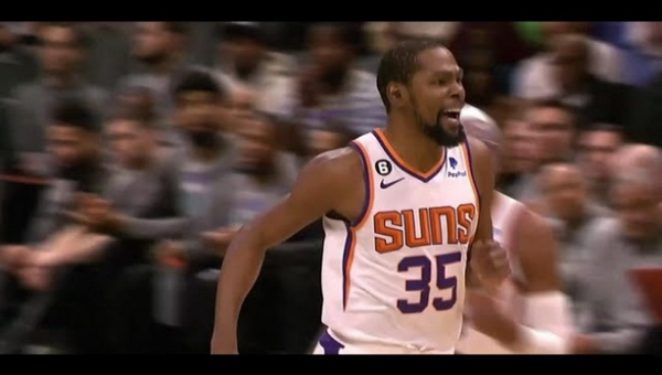 Konferencijų pusfinaliai: „Suns“ įveikė „Nuggets“, o „76ers“ pranoko „Celtics“