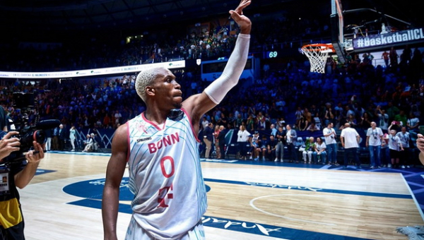 „Telekom Baskets“ ir „Hapoel“ pateko į FIBA Čempionų lygos finalą