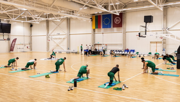 Pamatykite: „Žalgiris“ surengė treniruotę VDU sporto centre