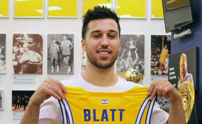 Legendinio trenerio Blatto sūnus Tamiras apsivilks „Maccabi“ marškinėlius